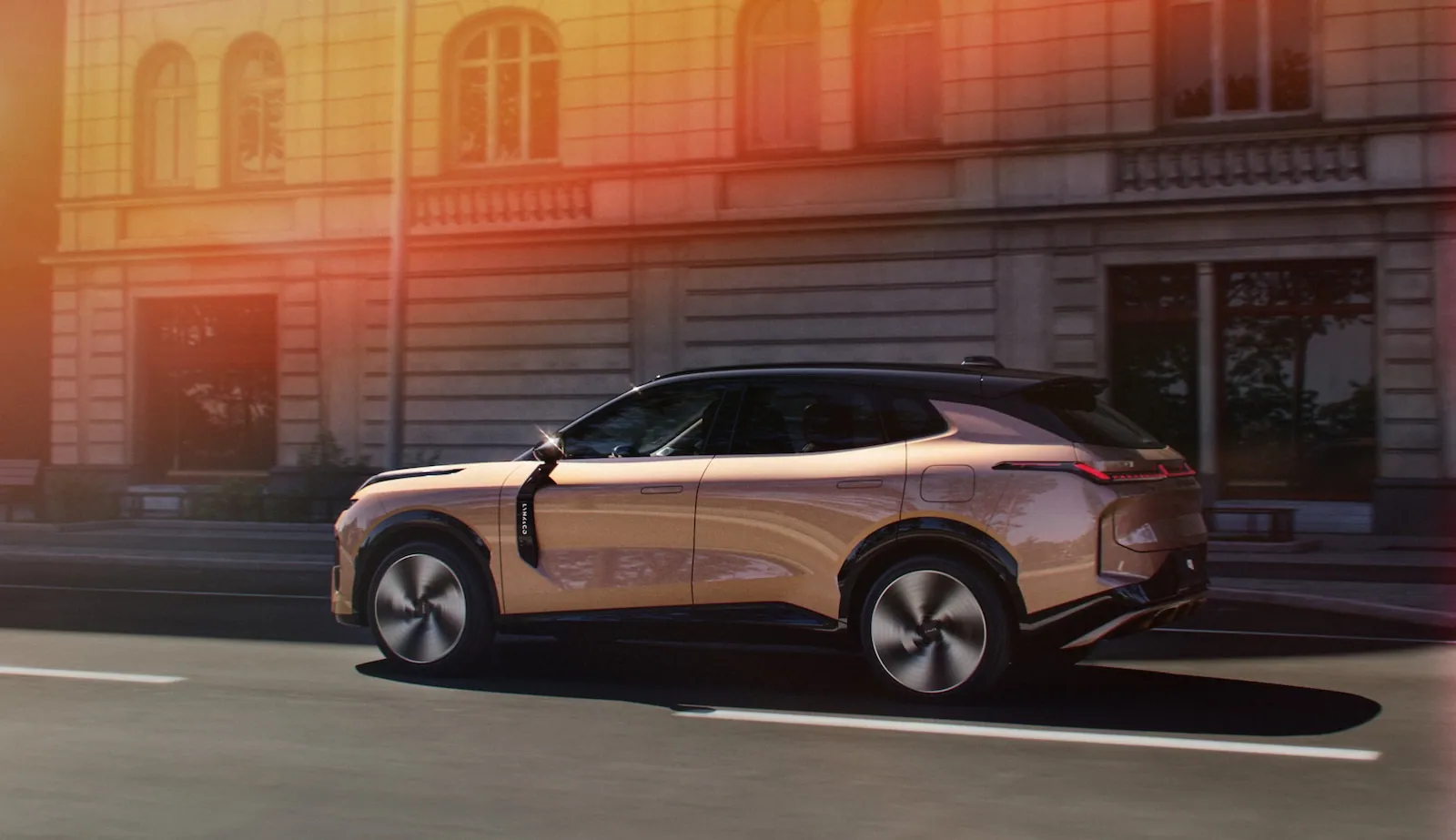 Lynk & Co 08 — Híbrido enchufable premium, disponible en Grupo Autossan Bahía Blanca