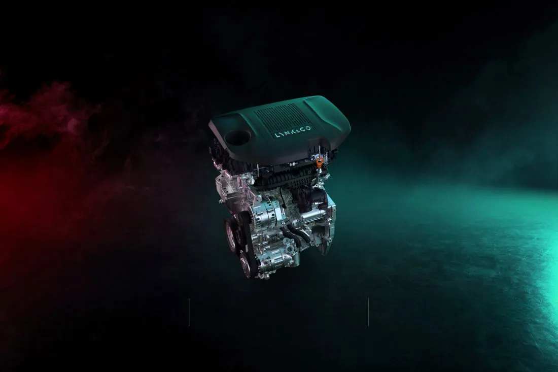 Motor híbrido enchufable del Lynk & Co 06